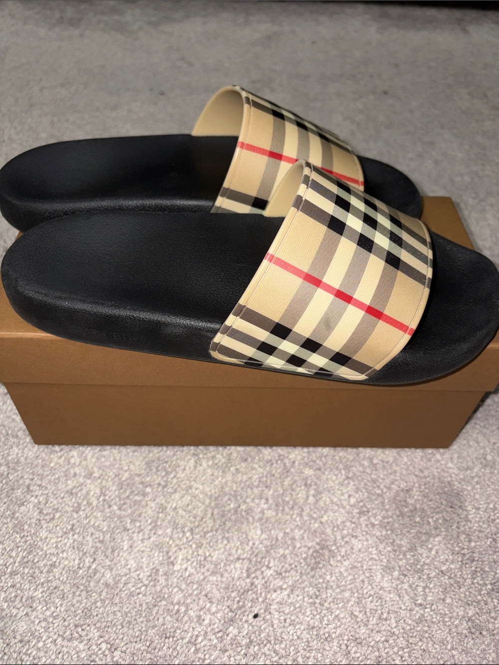 Burberry Slides - Picture 3 of 6